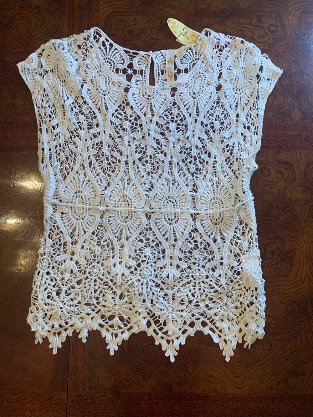 Adiva White Crochet Lace Cap Sleeve Blouse